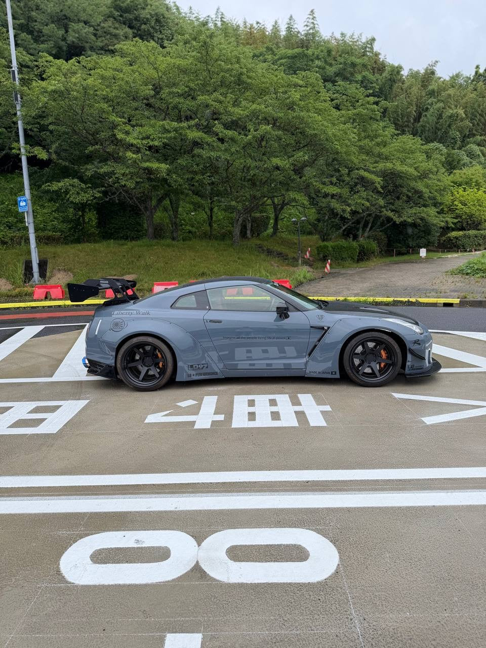 Daikoku Tour - Tuned Nissan GT-R R35 Liberty Walk
